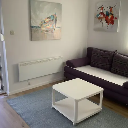 Διαμέρισμα 877-2 *