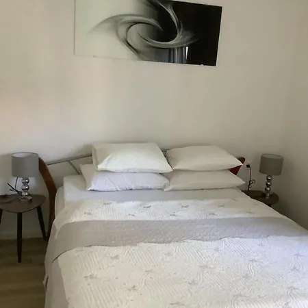 877-2 *
